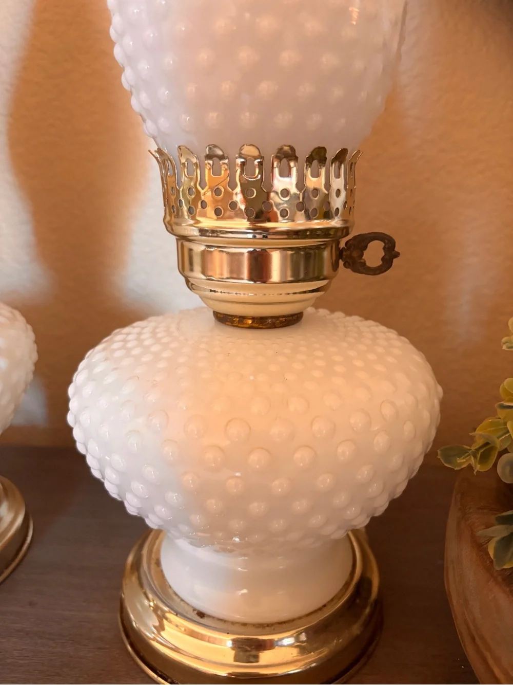 Vintage Pair Richlite Hobnail Milk Glass Hurricane Table Lamps 17” Ruffled